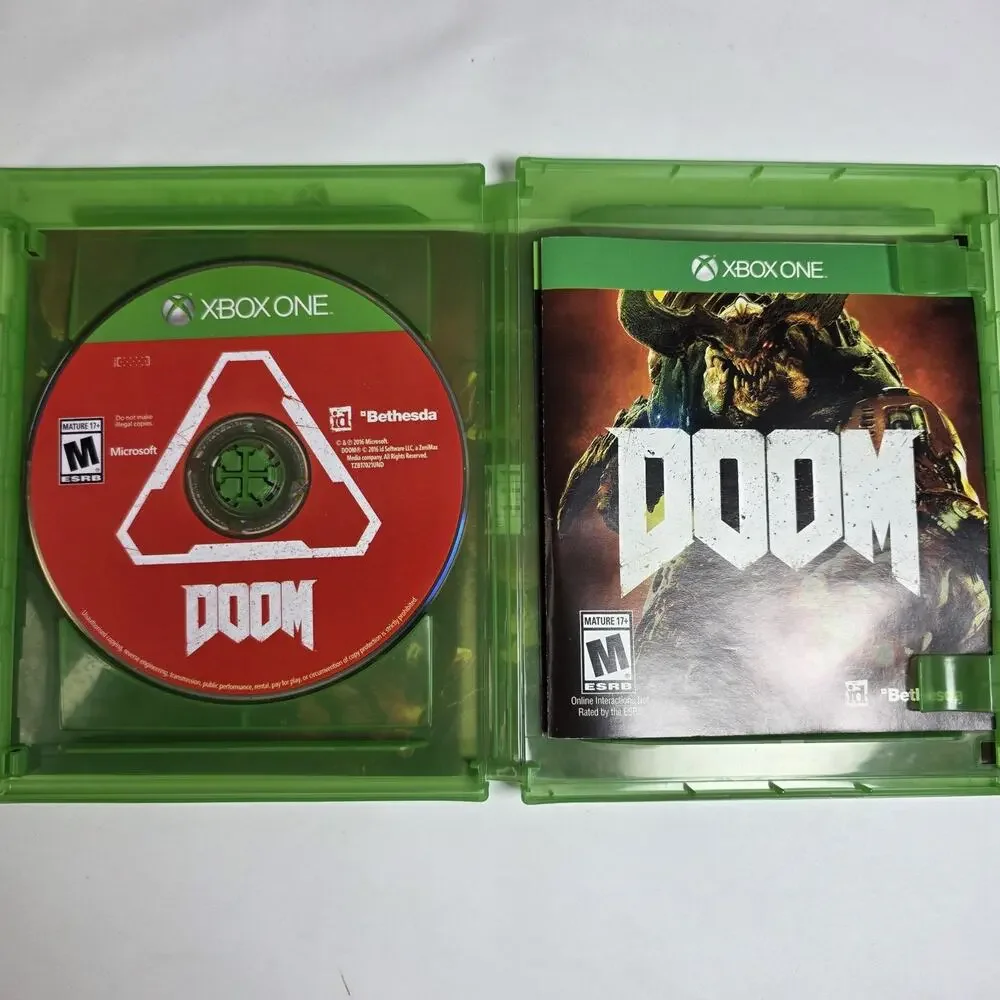 Doom (Microsoft Xbox One, 2016) CIB Complete Game Disc, Case & Manual